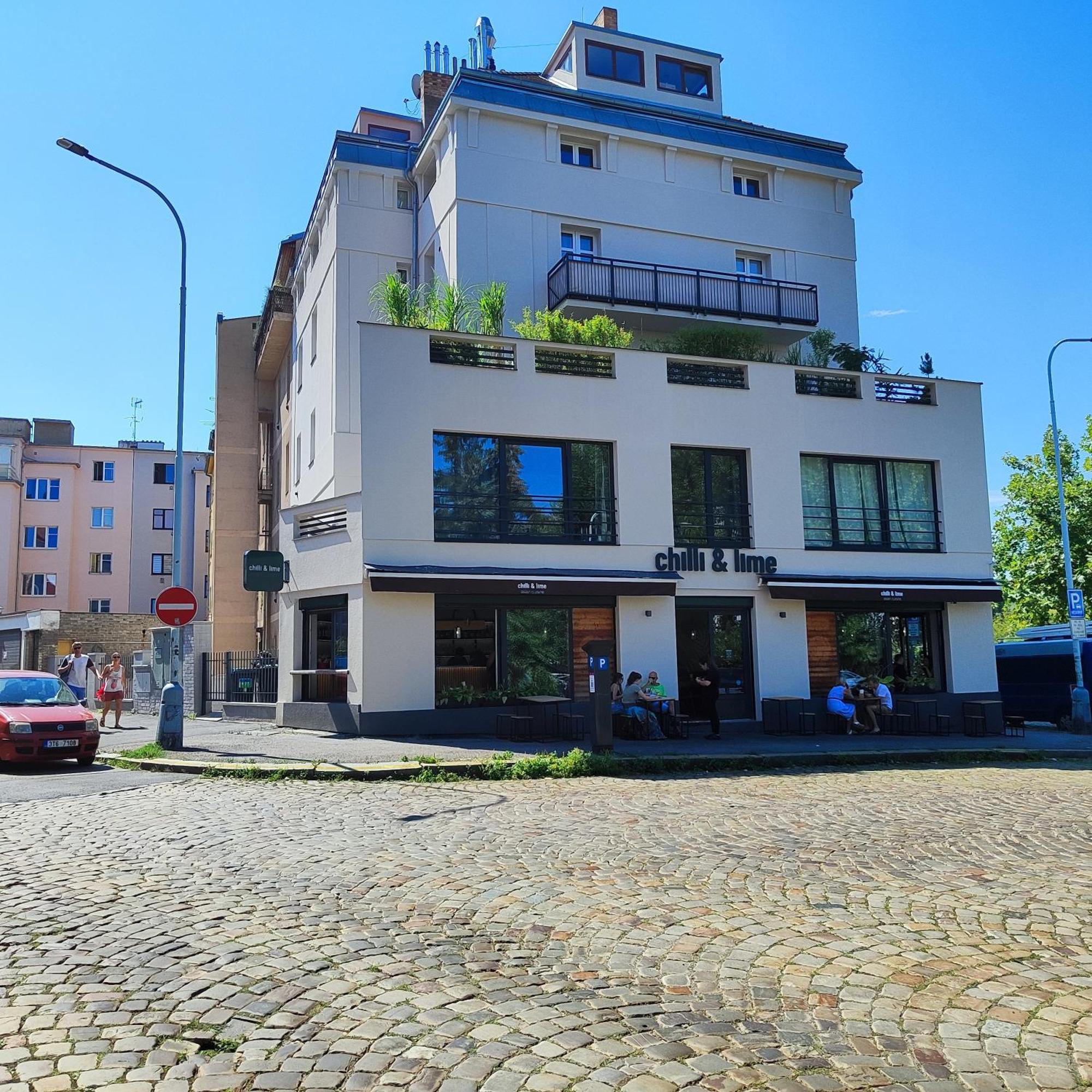 Apartment Big Windows - Prague — Photos 2